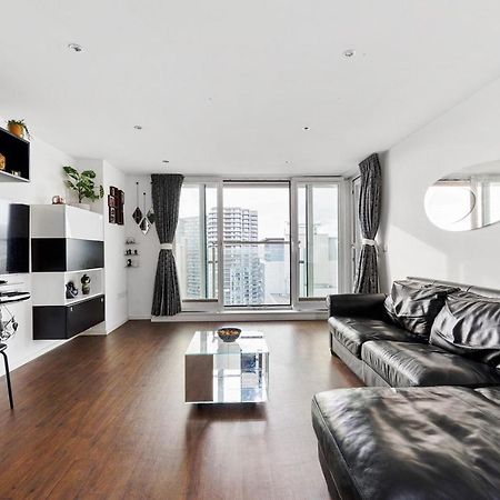 Two Bedroom Apartment - London Excel Stays Екстер'єр фото