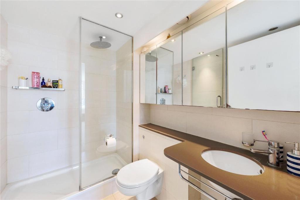 Two Bedroom Apartment - London Excel Stays Екстер'єр фото