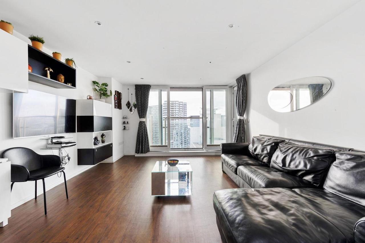 Two Bedroom Apartment - London Excel Stays Екстер'єр фото